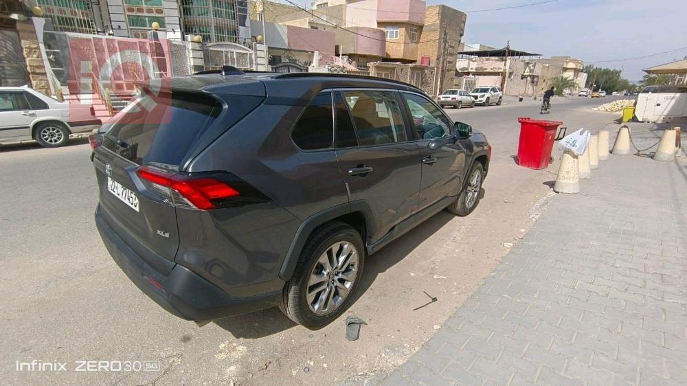 تۆیۆتا ڕاڤ 4